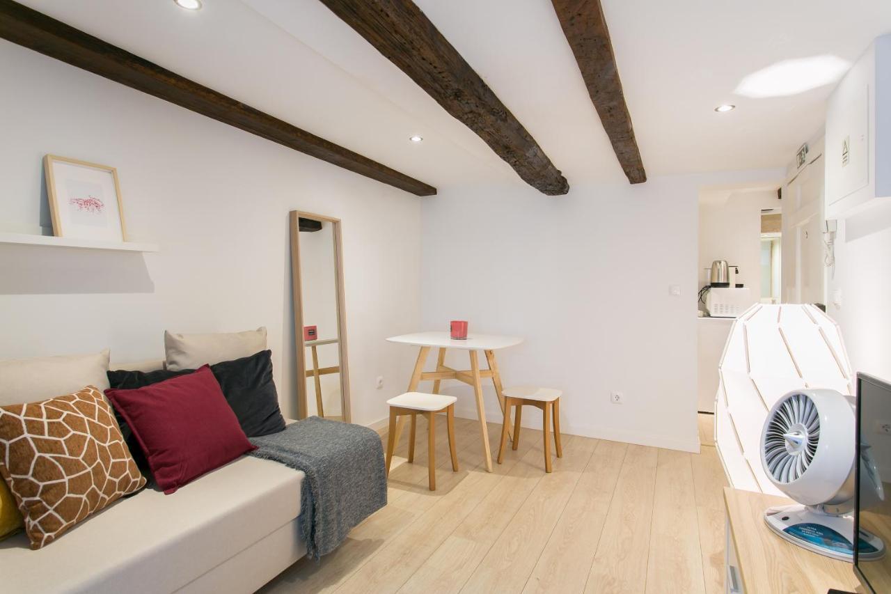 Appartamento Gem Of The Historic Center Lisbona Esterno foto