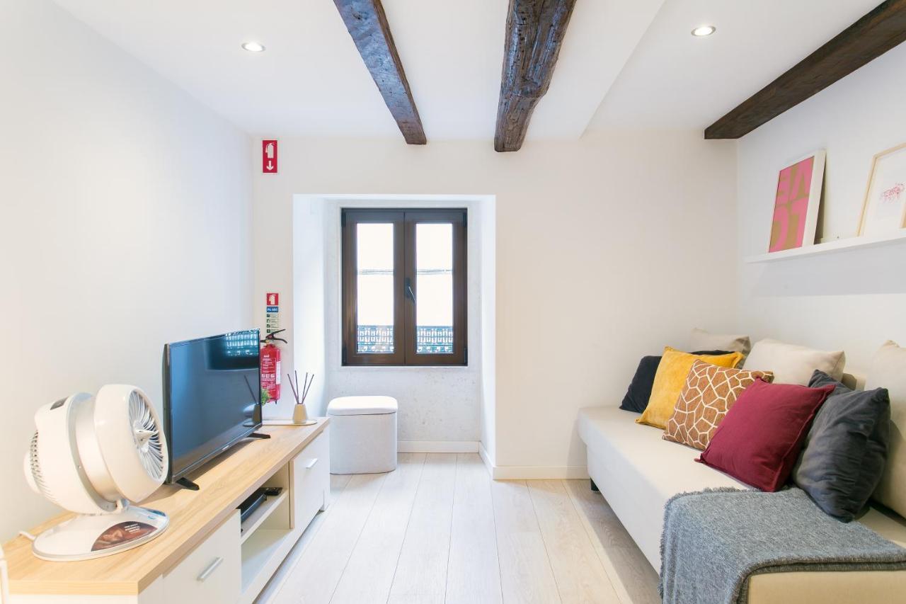 Appartamento Gem Of The Historic Center Lisbona Esterno foto